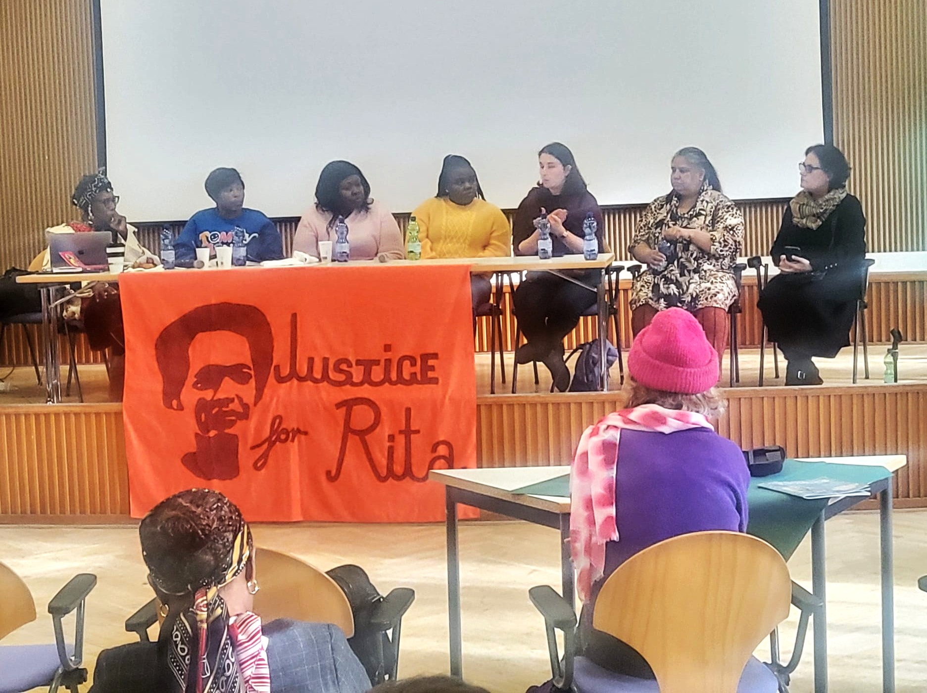 Konferenz zum Internationalen Tag gegen Gewalt an Frauen zum Thema „Stoppt Femizid! – Gerechtigkeit für Rita“